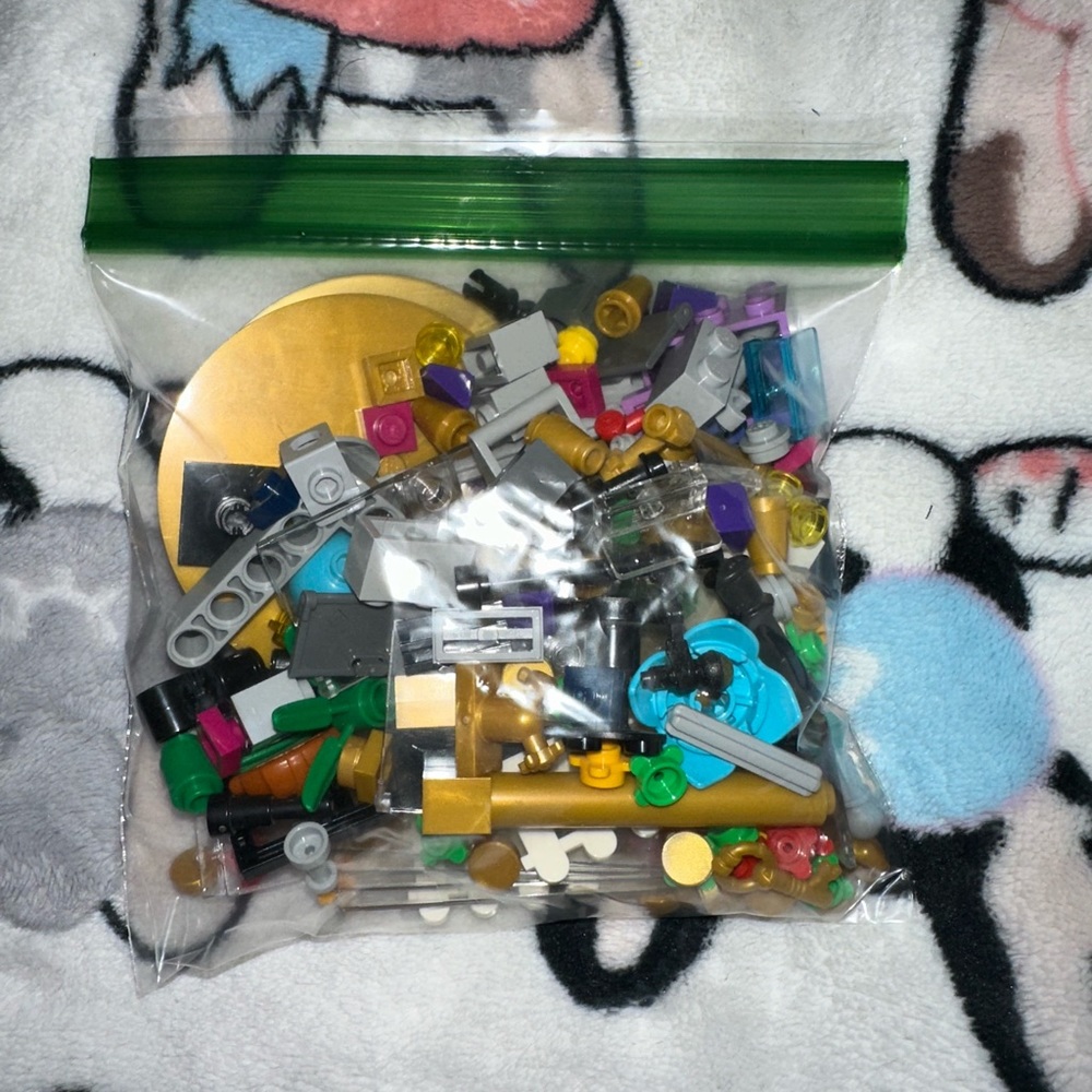 Random unique legos